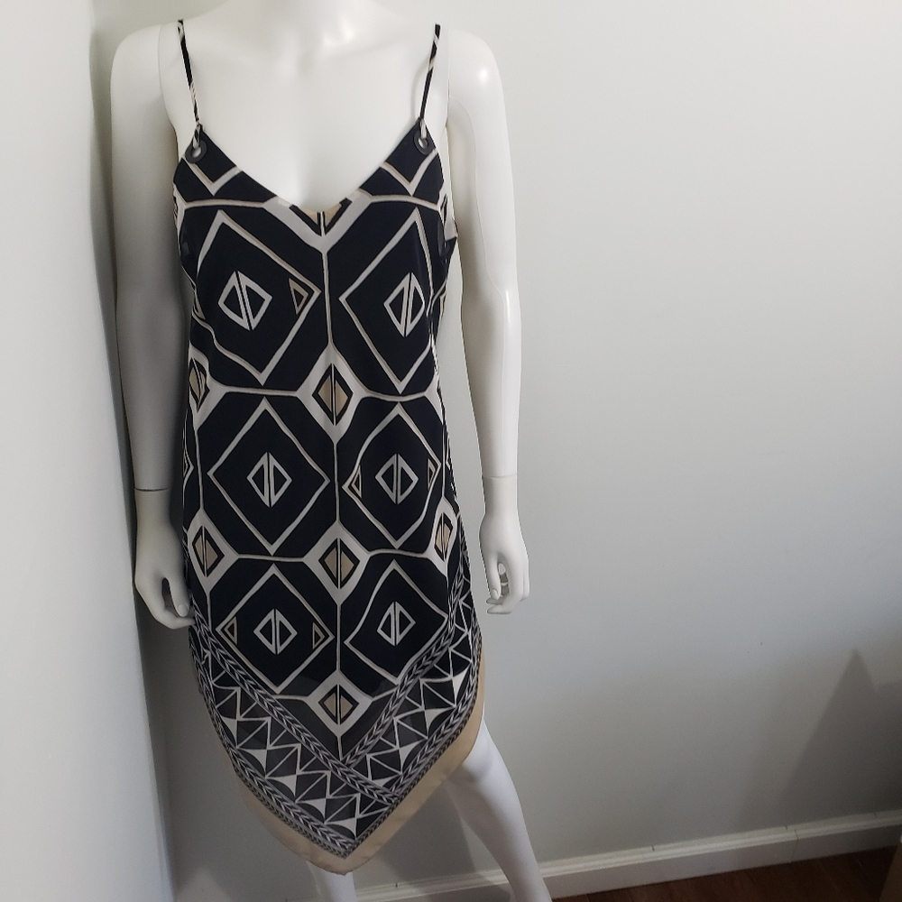 NEW Vince Camuto Dress